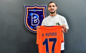 Başakşehir, bonservisi Schalke 04'te olan Ahmed Kutucu’yu 4 yıllığına kadrosuna kattı.