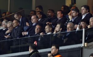 Mücadeleyi UEFA Başkanı Aleksander Ceferin de izledi. 